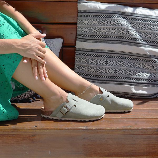 Clogs de camurça com fivela - Verde Caqui Nº38
